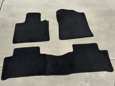 KIA Sorento Carpeted Floor Mats