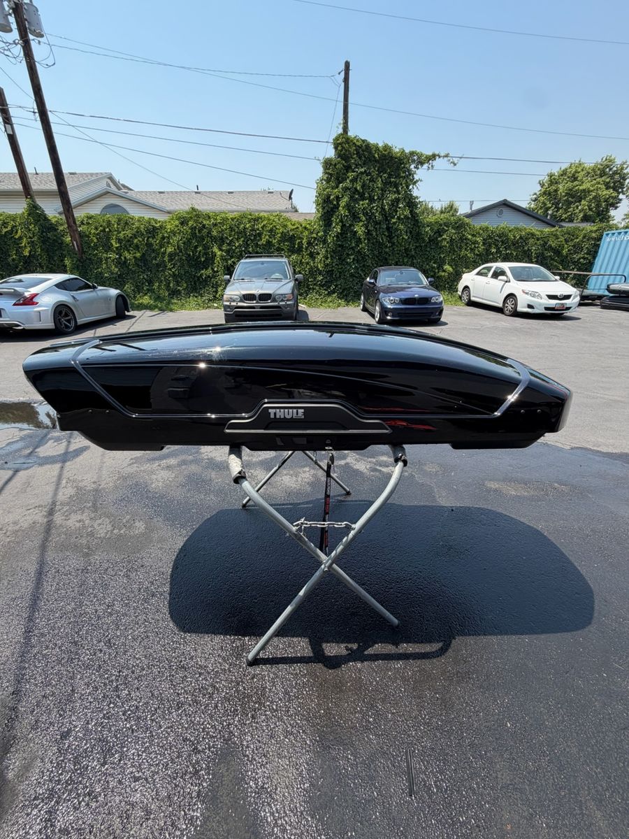 Used Thule Motion Cargo Boxes