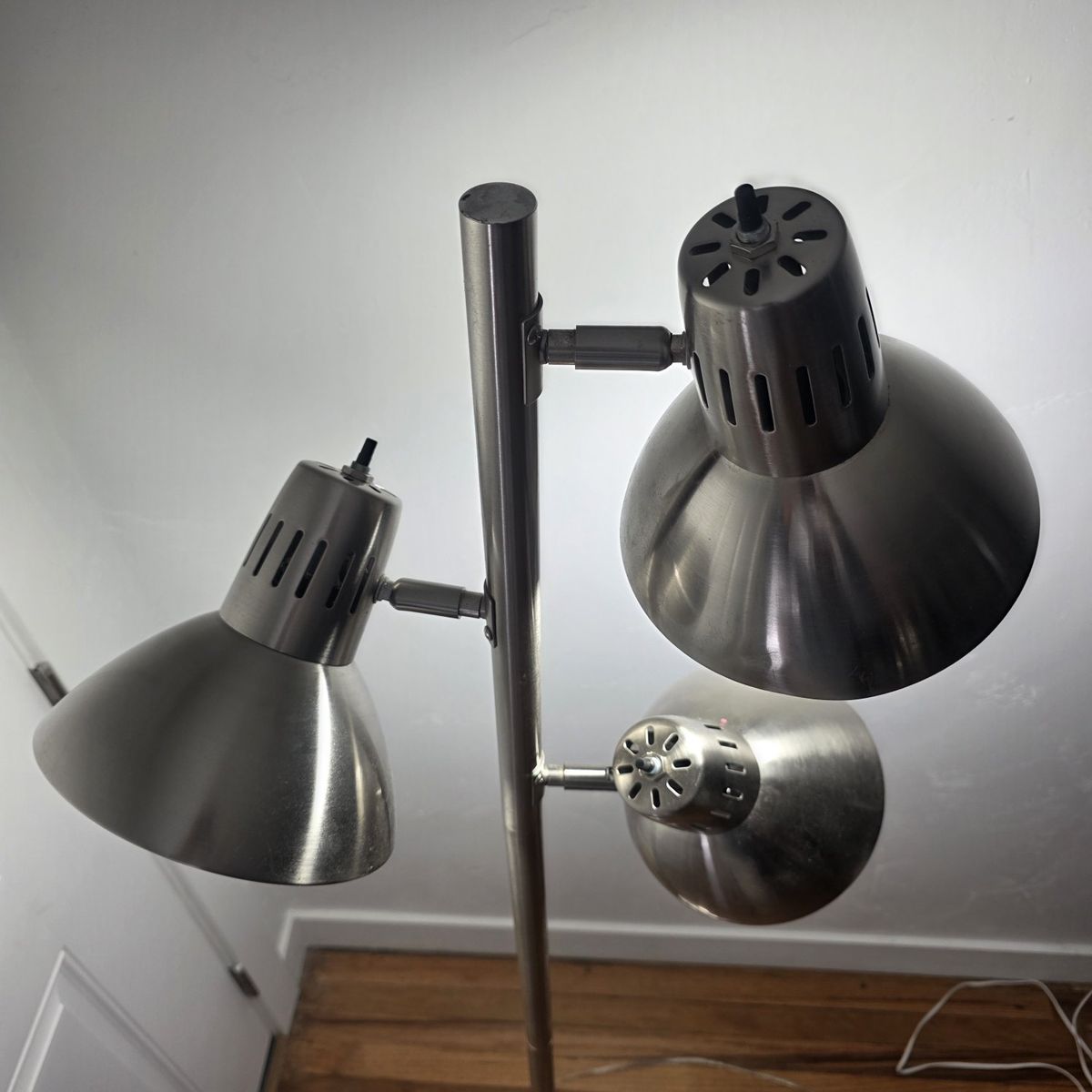 Main image 3