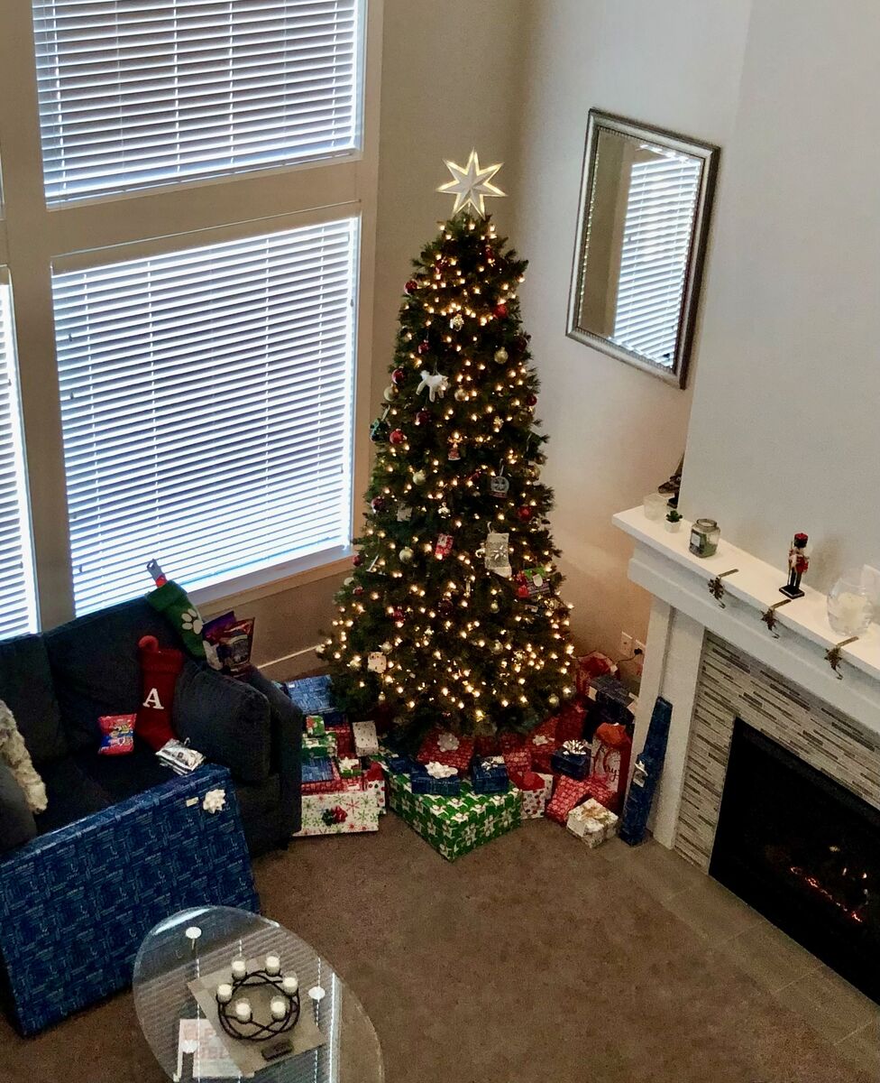 9’ Slim Yuletide Pine Artificial Christmas Tree – Unlit