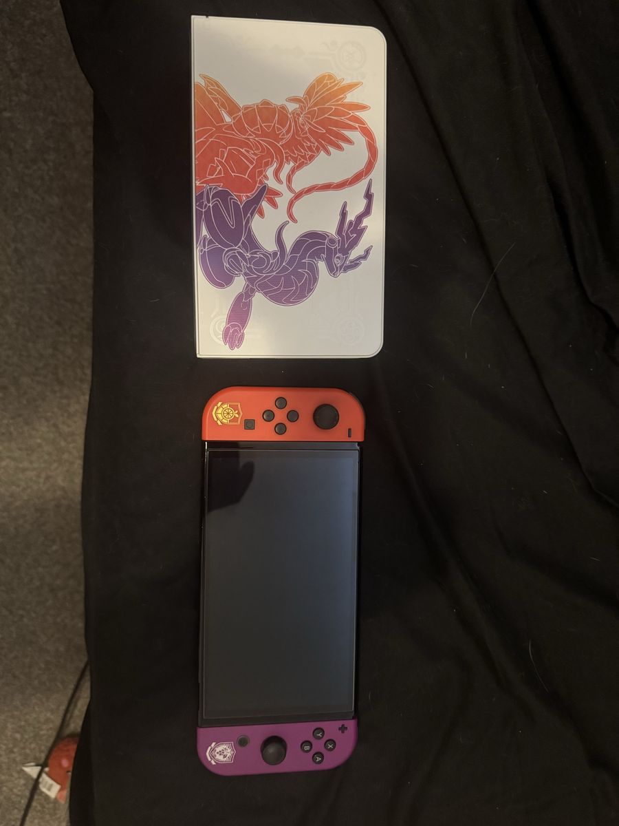 Nintendo Switch OLED - Scarlet & Violet Edition