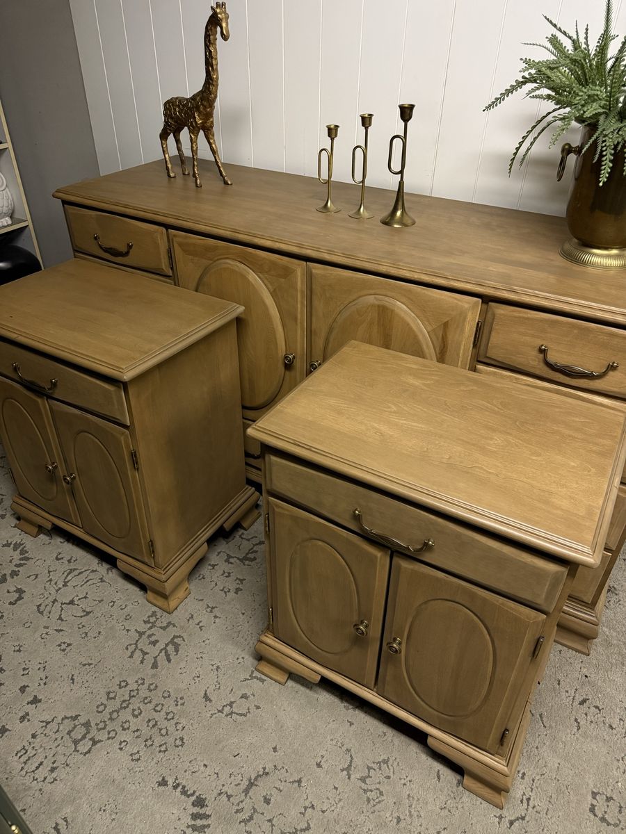Vintage Harbor House dresser set