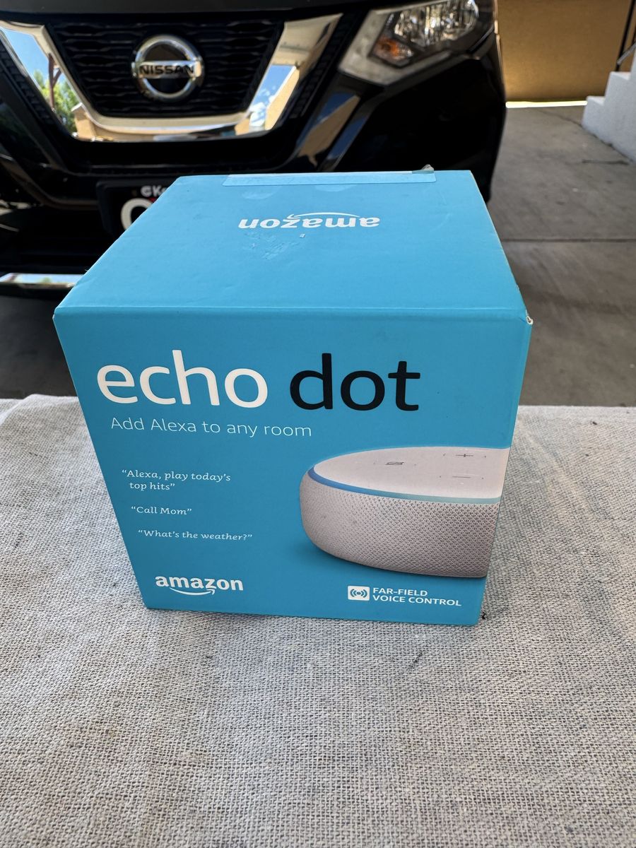 Brand New Smart speaker With Alexa Echo Dot genuin