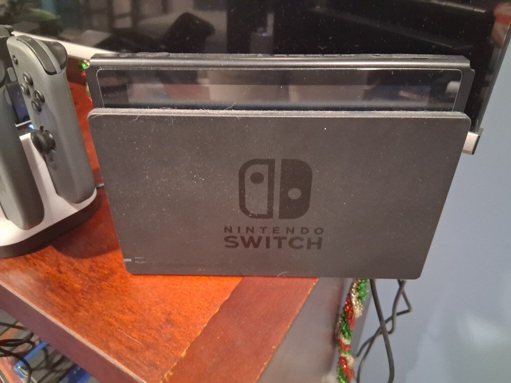 Nintendo Switch, 256GB microSD card, 3 games, etc