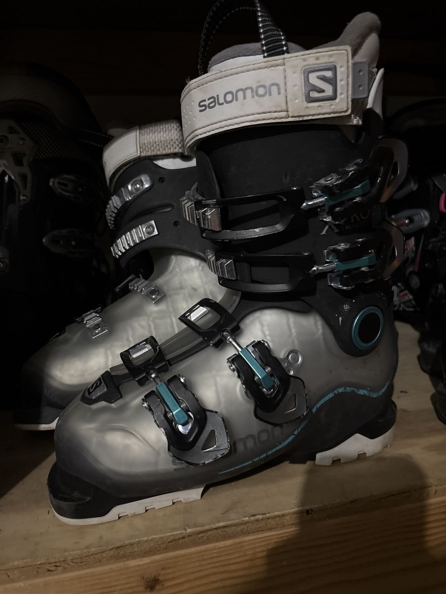 Salomon women’s grip walk ski boots size 5/6 mondo 23.5 