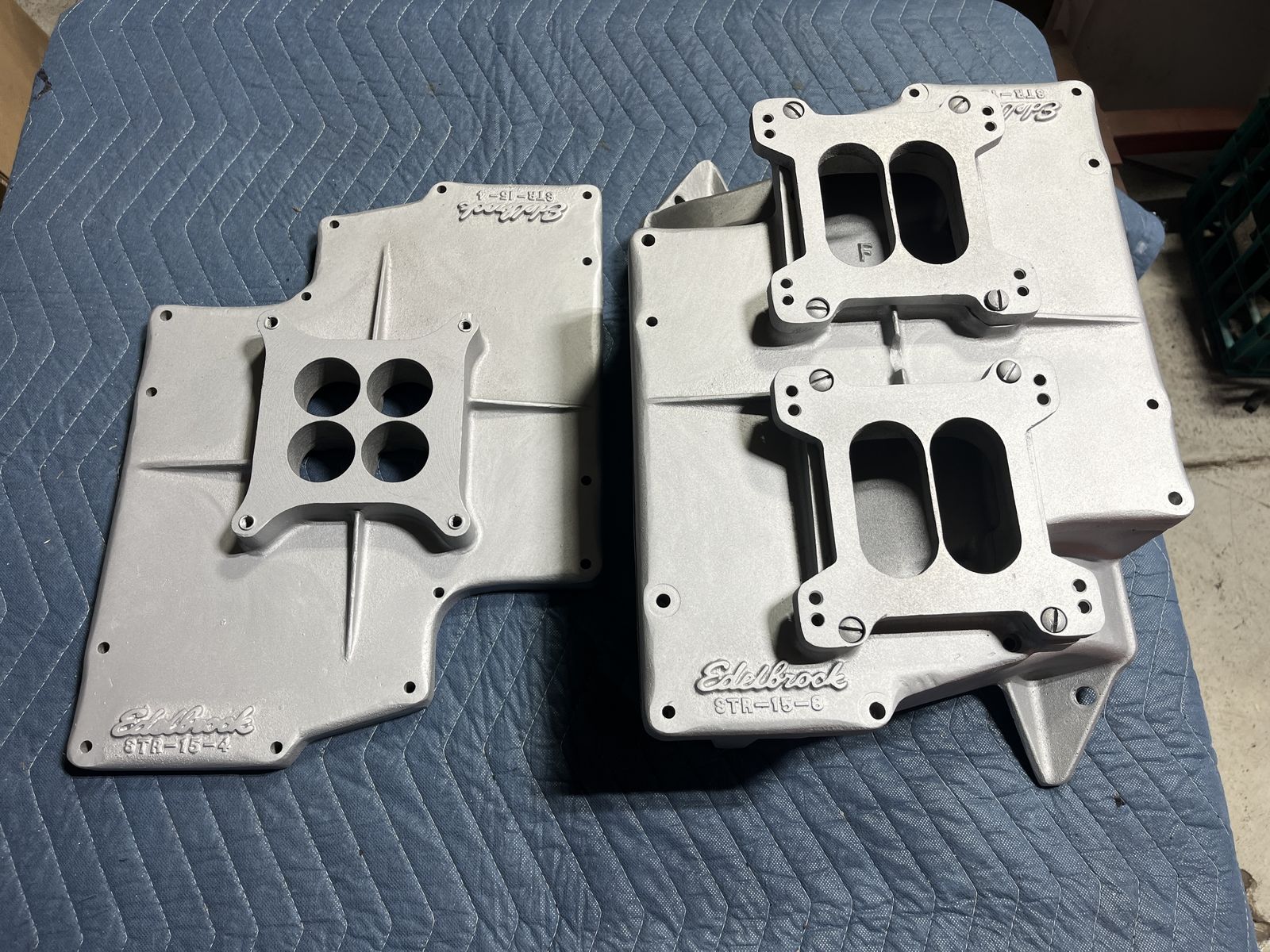 Vintage Edelbrock Chrysler STR-15-8 dual Quad