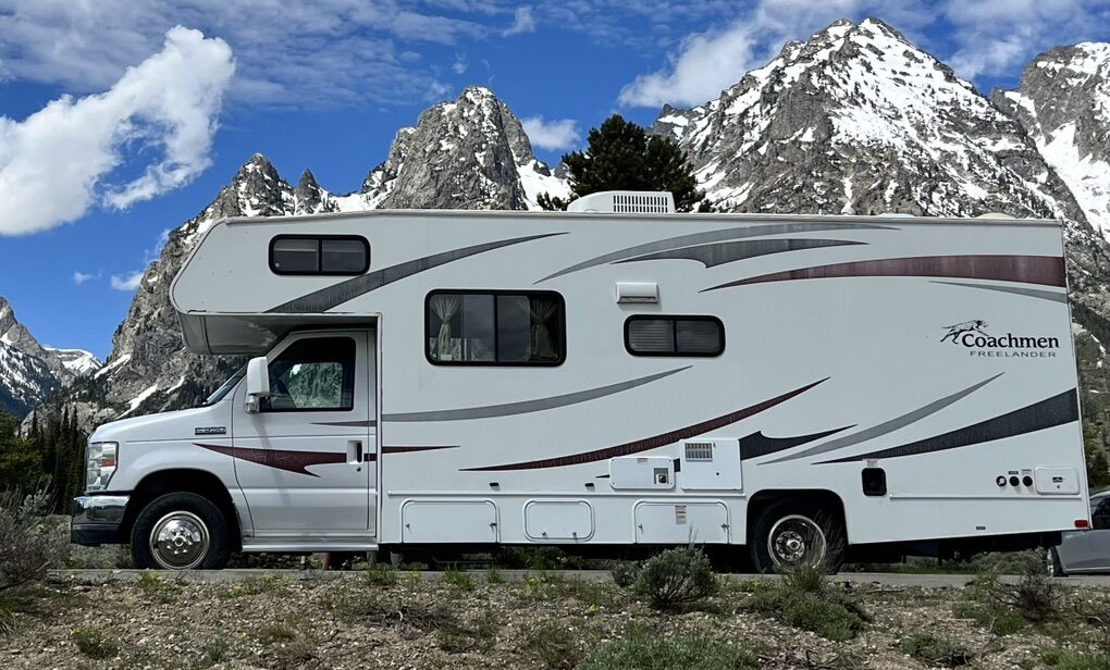2012 Coachmen  Freelander 23CB