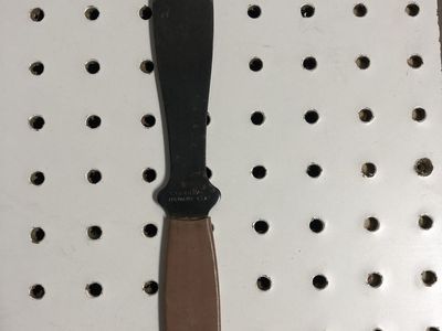 Colonial throwing knife.