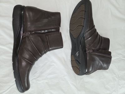 Clarks Brown Leather Ankle Boots Size 10M