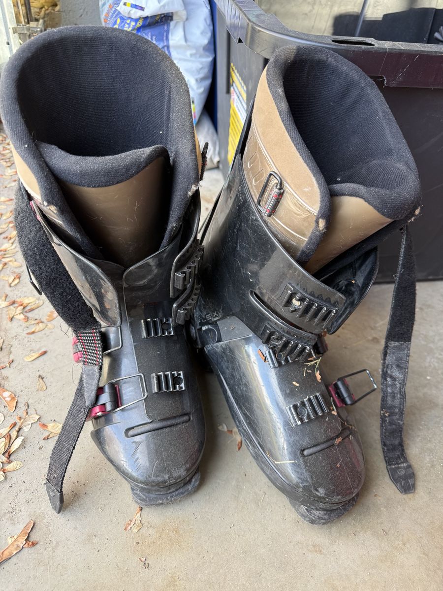 Salomon Ski Boots – Adult