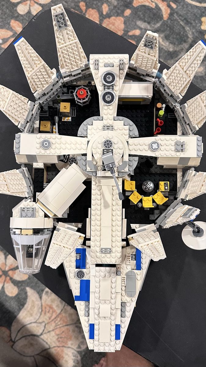 Main image 7