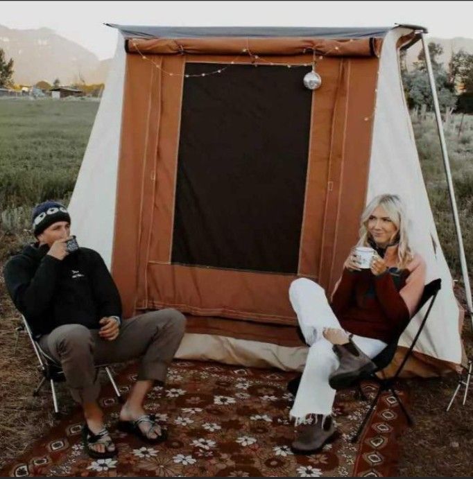 Brand new White Duck canvas tent, 7'x9