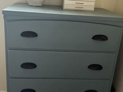 Cute Light Blue Dresser with 4 Drawers