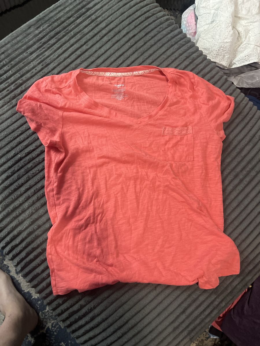 Sonoma Goods For Life Pink V-Neck Short Sleeve Pocket T-Shirt Size S