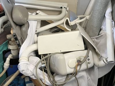 pelton crane dental chair