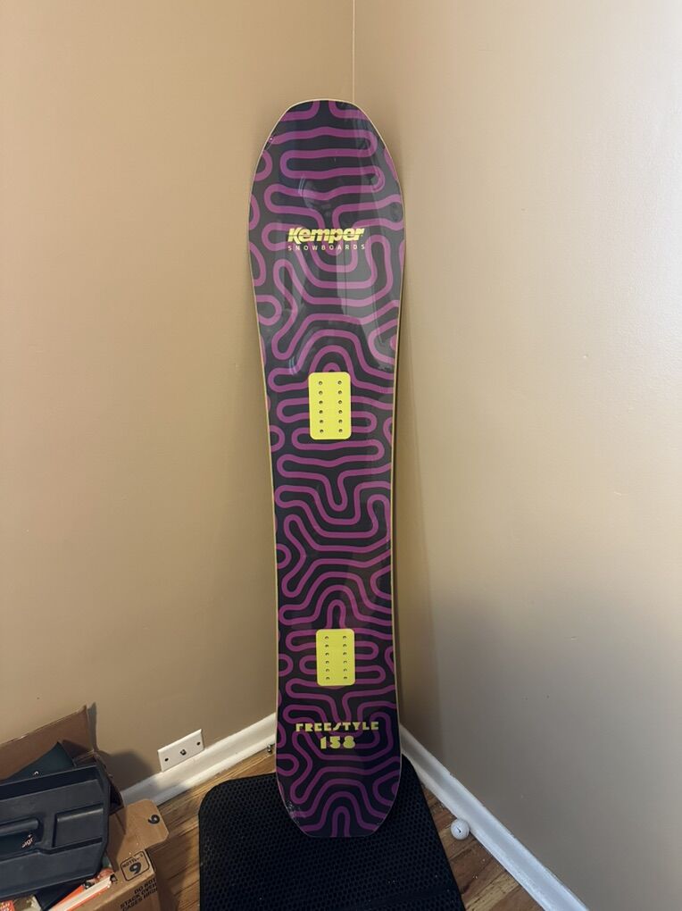 Kemper Freestyle snowboard brand new 23 / 24