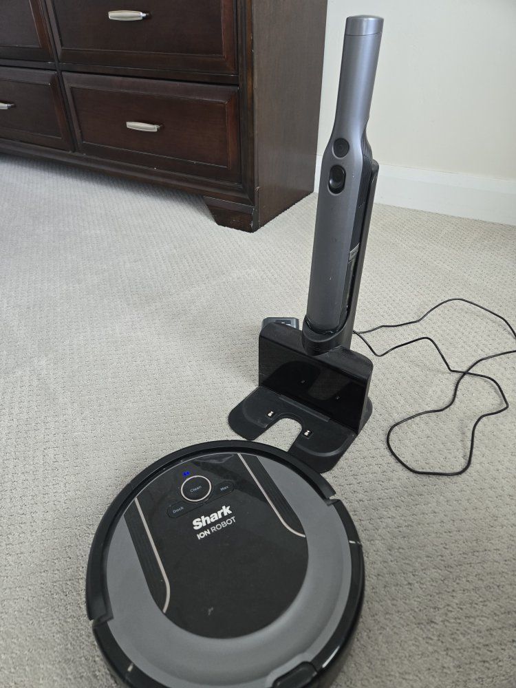 Shark ION Robot Vacuum RV851WV w/ Charging Dock - Black & Gray Robotic Vacuum Cleaner