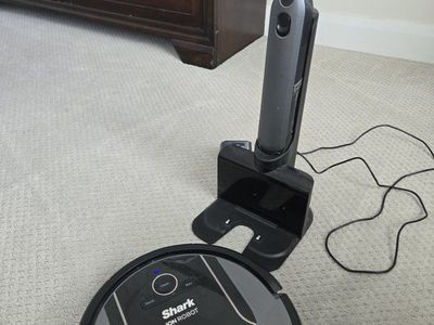 Shark ION Robot Vacuum RV851WV w/ Charging Dock - Black & Gray Robotic Vacuum Cleaner