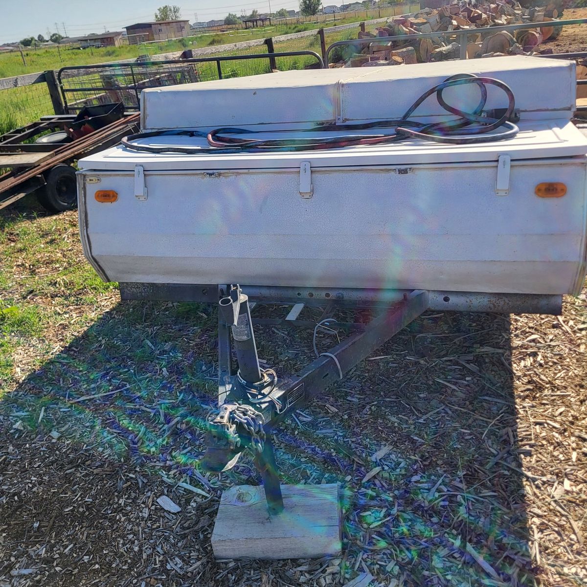 Tent trailer/utility trailer