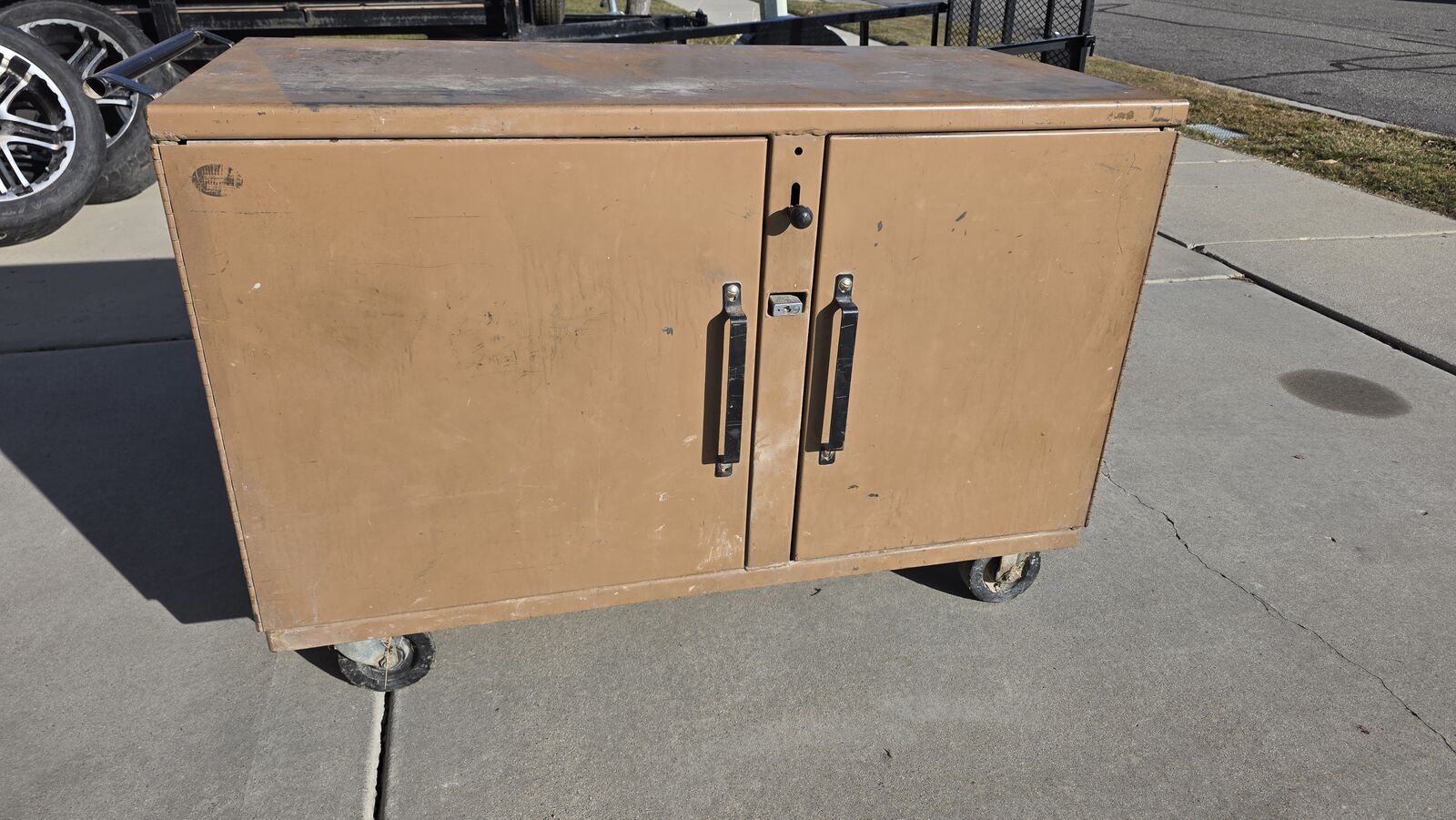 Knaack 58 Heavy Duty Rolling Bench Job Box