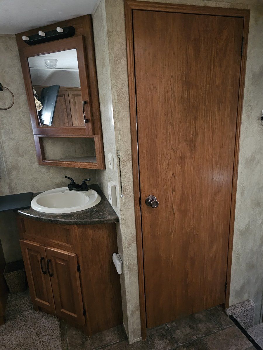 Main image 11