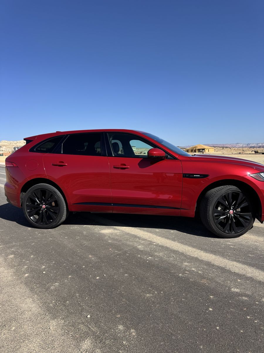 2017 Jaguar F-PACE 35t R-Sport