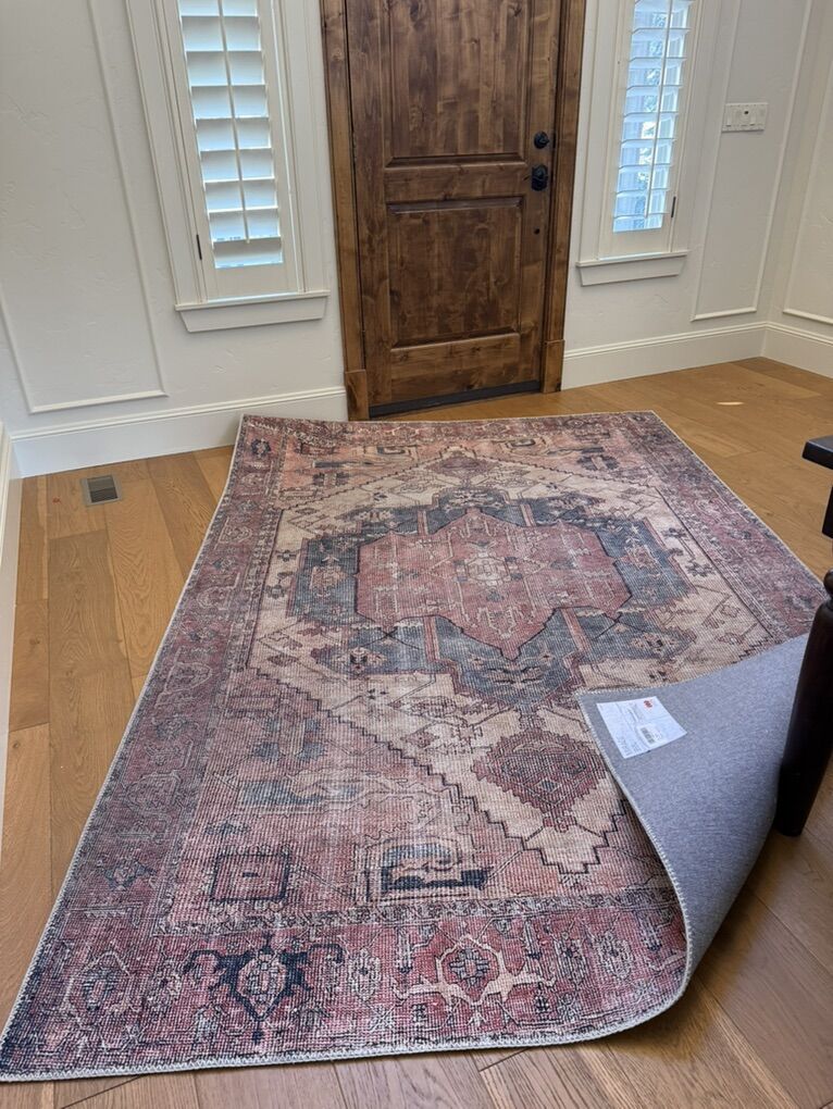 6' X 9'  Rug
