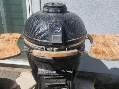 Vision Grills egg style smoker