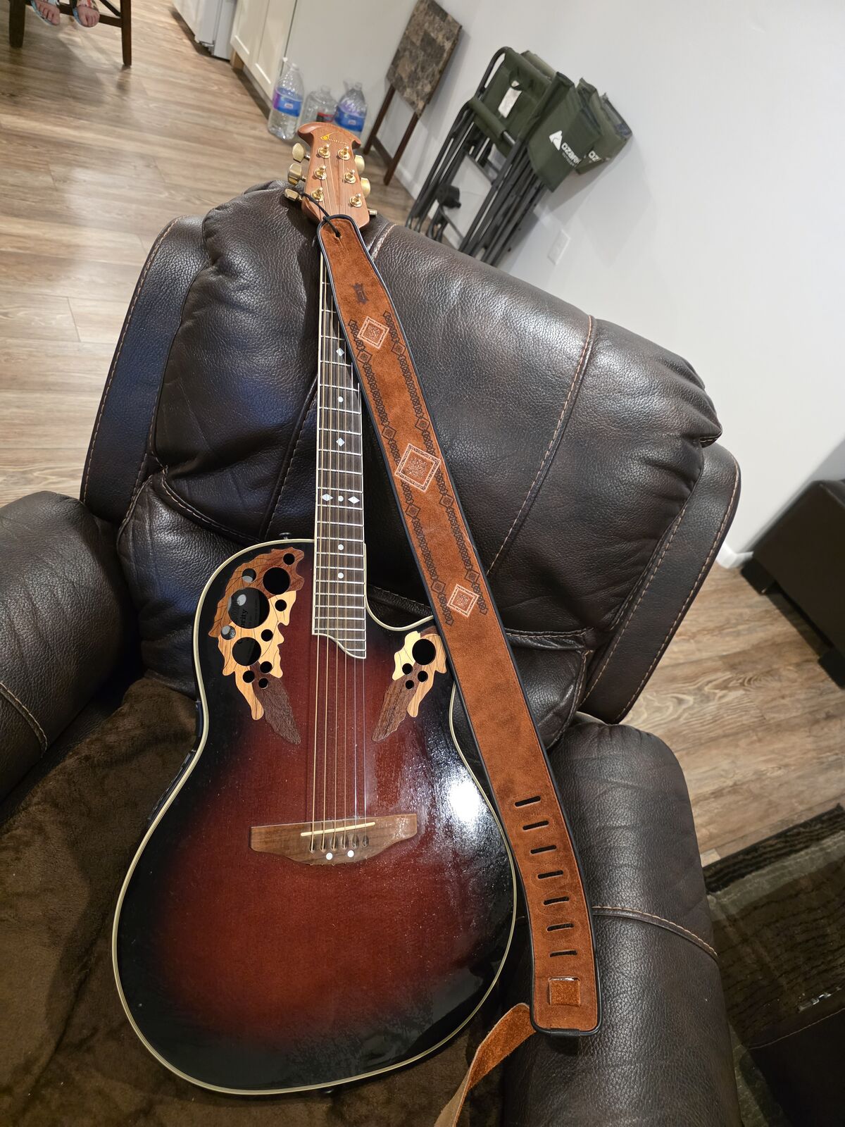 Ovation celebrity acoustic/electric