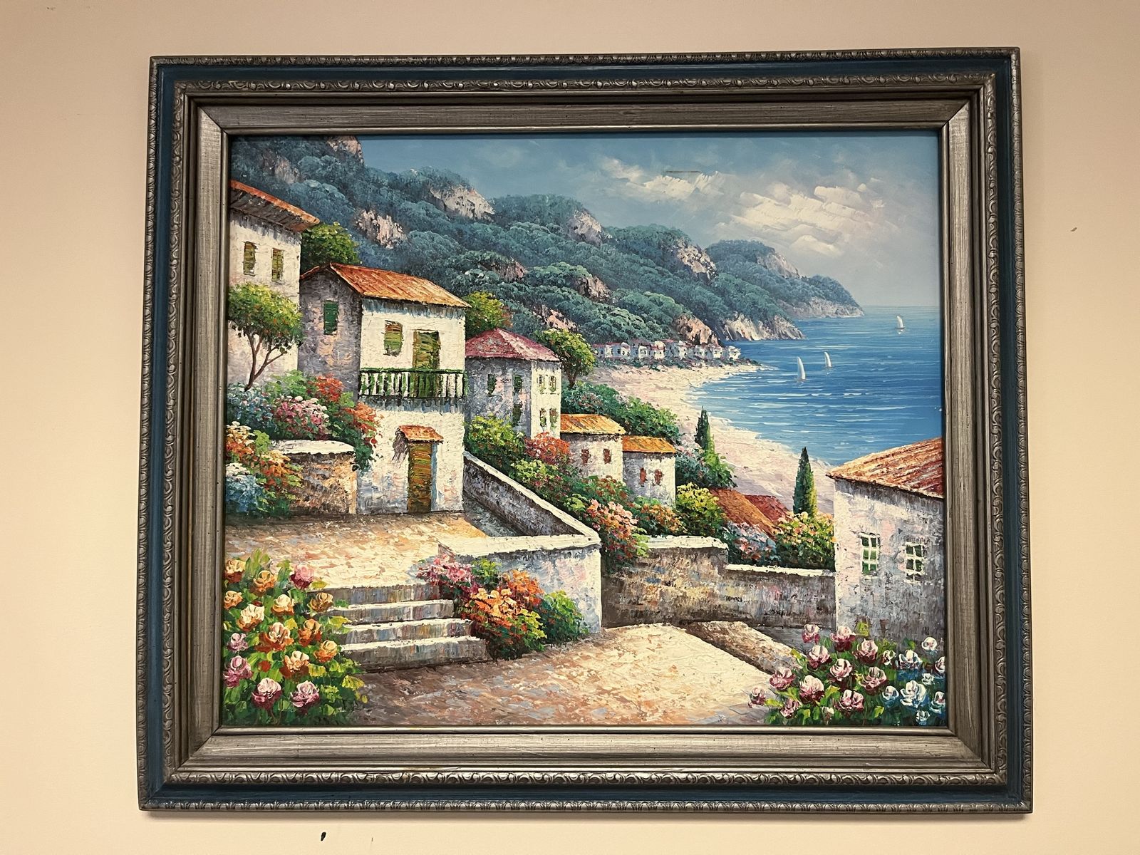 Main image 4