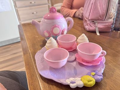 Girls Pretend Play Pink & Purple Teapot Set with Cups, Saucers, Tray & Cupcakes