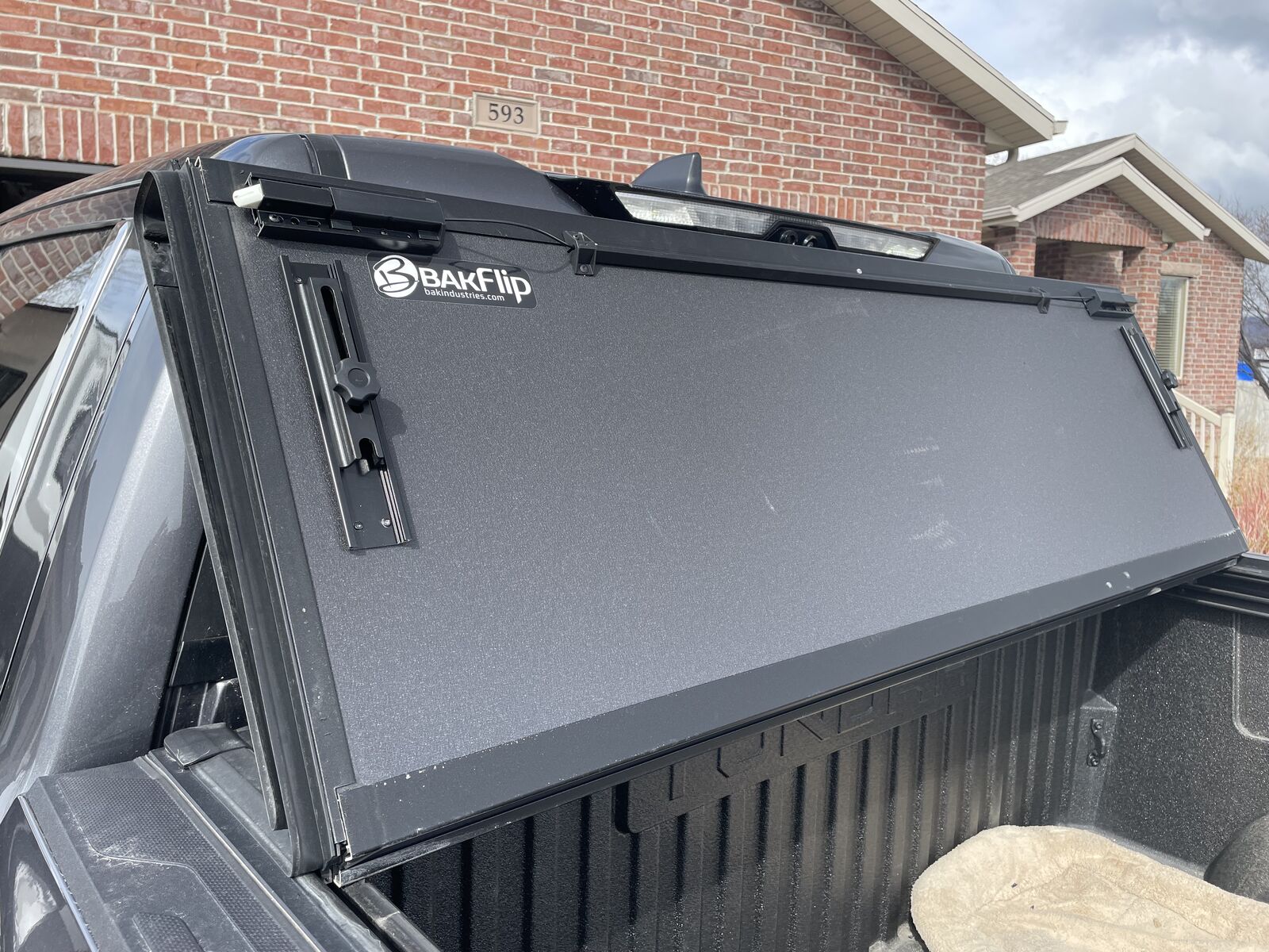 BAKFlip MX4 Hard Folding Tonneau Cover – Like New – Save $$$