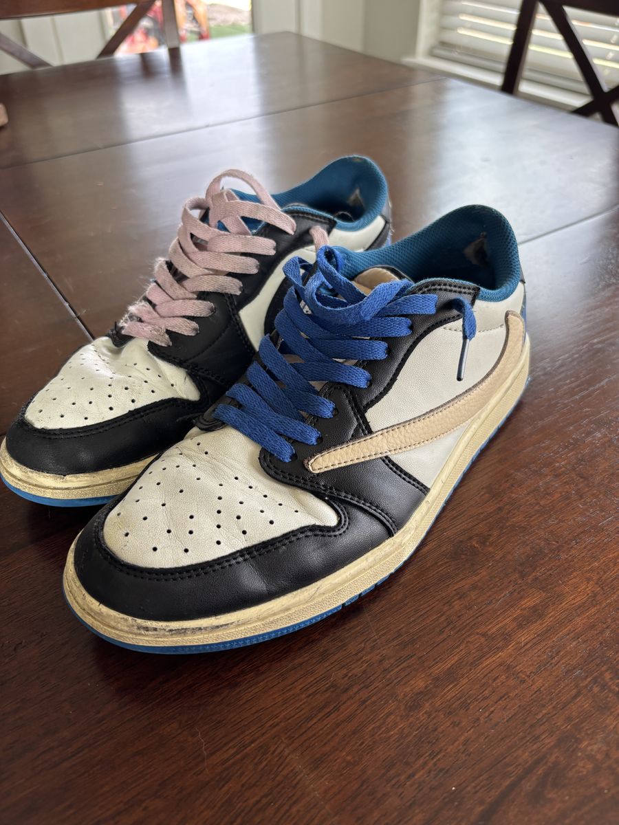 Jordan 1 Travis Scott Fragments