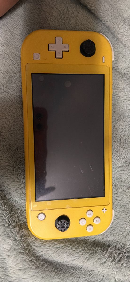 Nintendo Switch Lite Handheld Console - Yellow (Used)