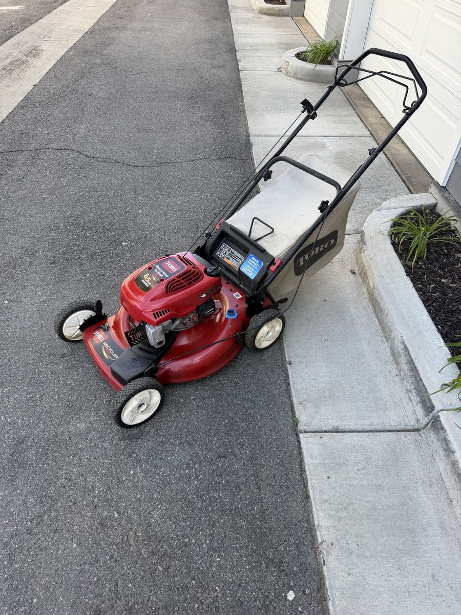 Toro Recycler Self Propelled Lawn Mower