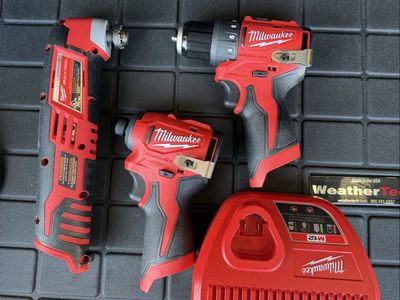 milwaukee driver impact oscillating drill charger