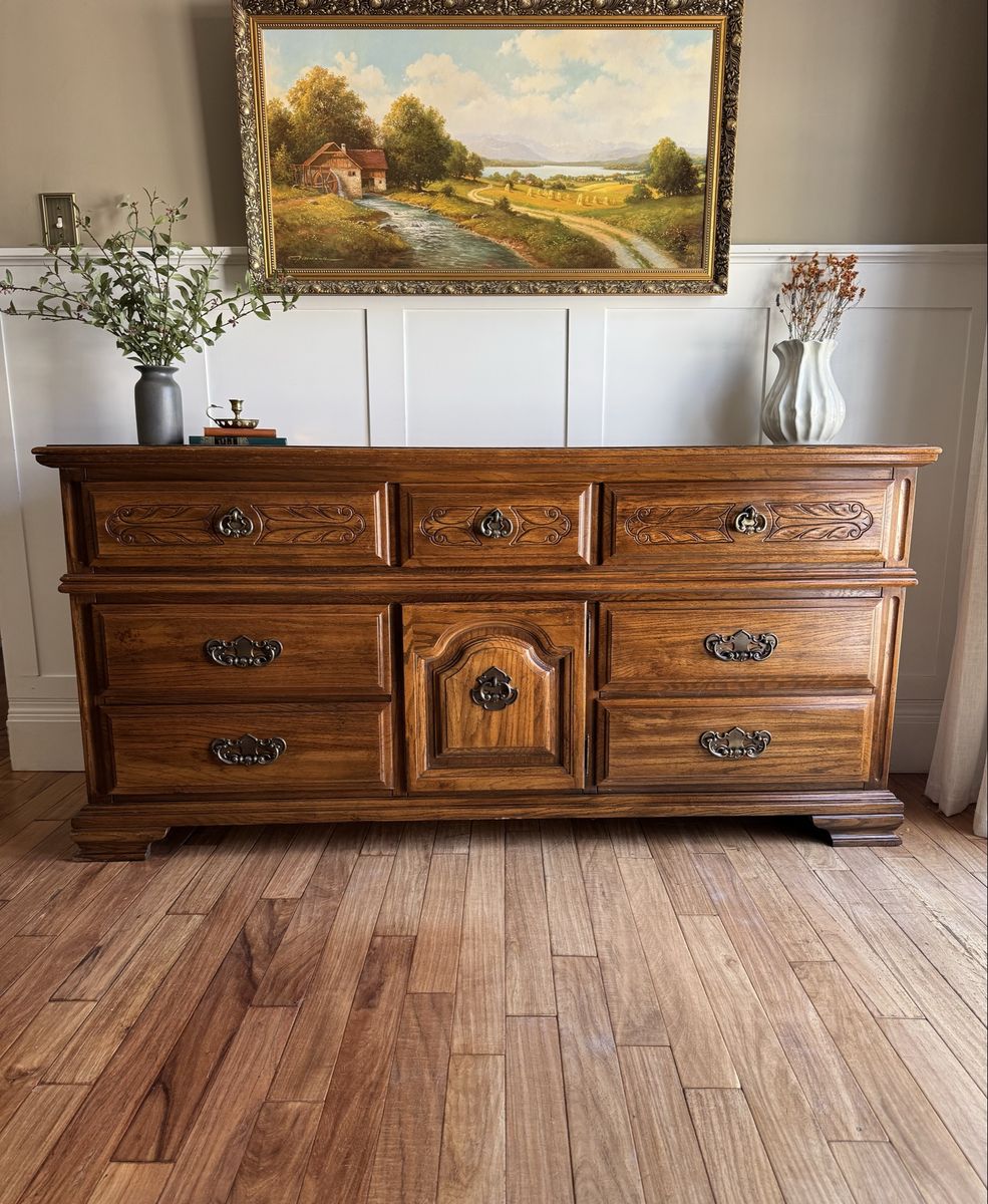 WSolid Wood Sumpter Cabinet Co. Dresser / Credenza / Sideboard