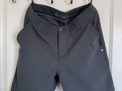 Vuori Meta Short - 31” Waist - Charcoal