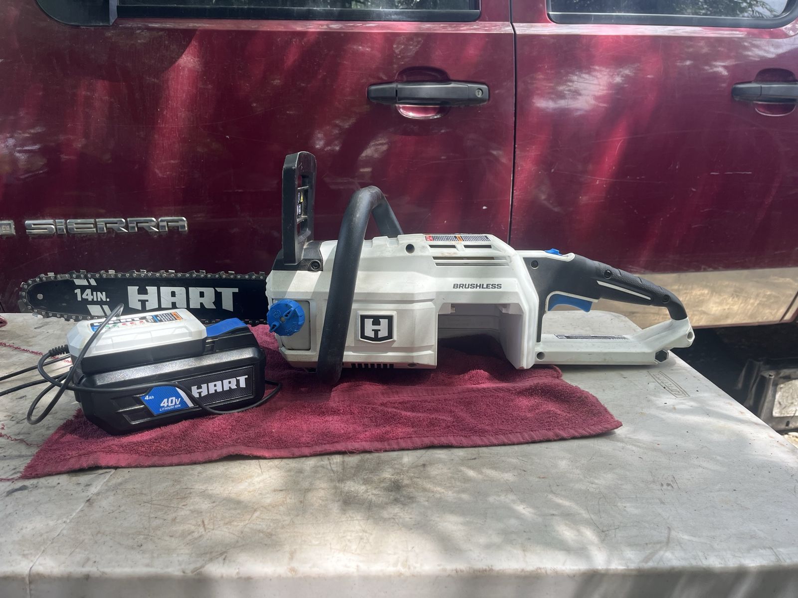 HART 14-inch 40V Brushless Cordless Chainsaw with Battery & Charger