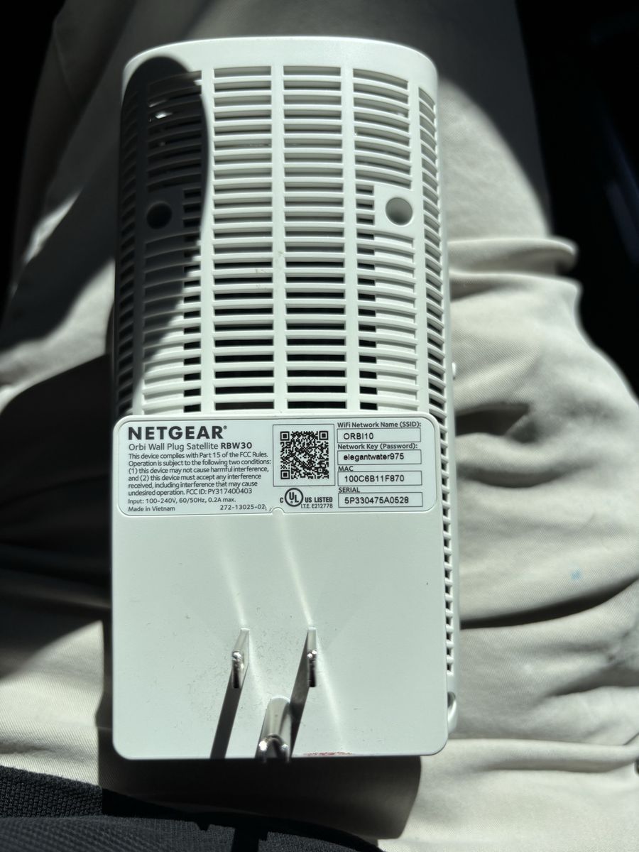 Netgear Orbi Mesh Router RBR2O with Satellite