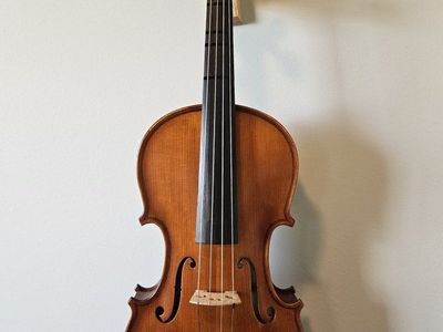 Beautiful Full-Size small Viola- Excellent Condition, Ready to Play