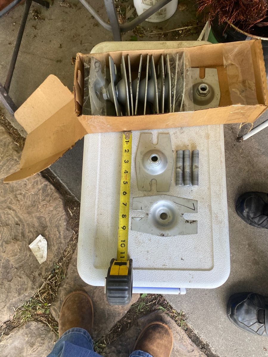 leveling brackets (pads)