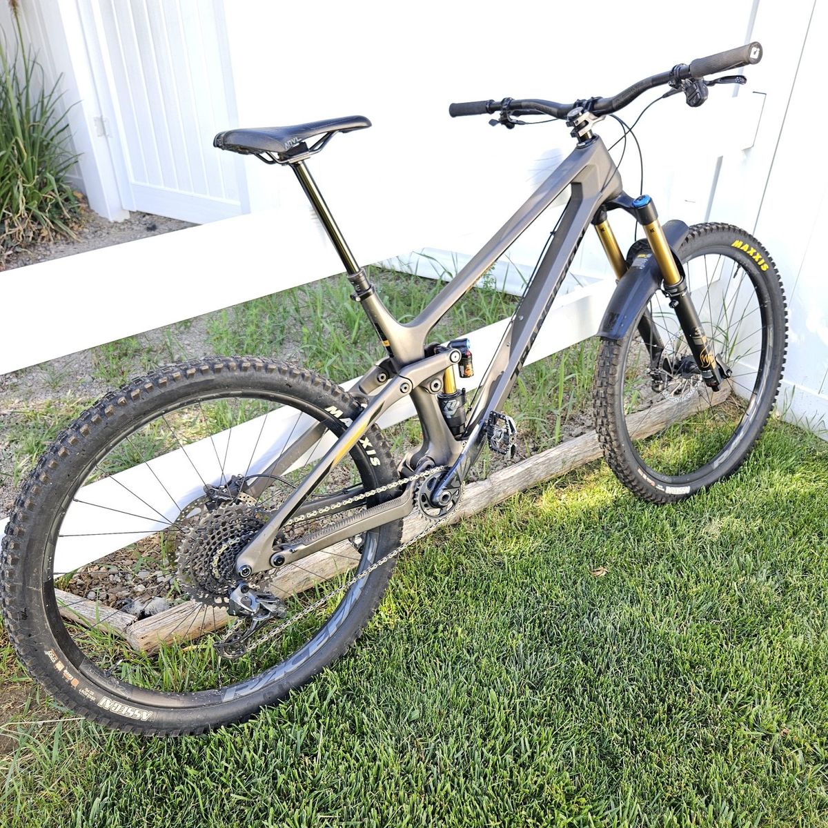 Transition Sentinel Carbon  Mountain Bike - FOX Factory Suspension, Full Suspension, X Large