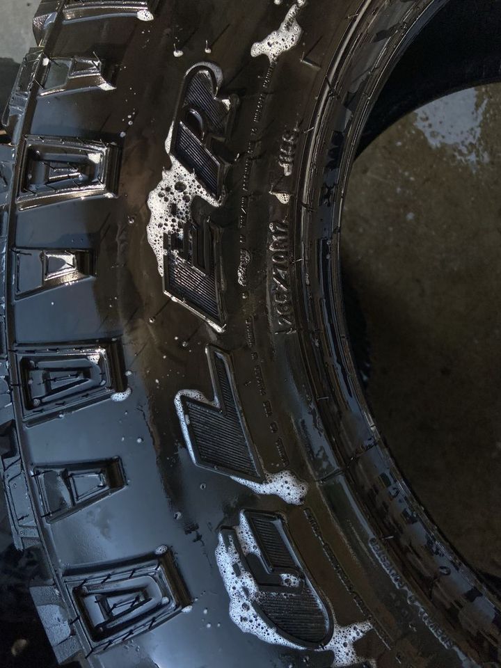 Main image 6