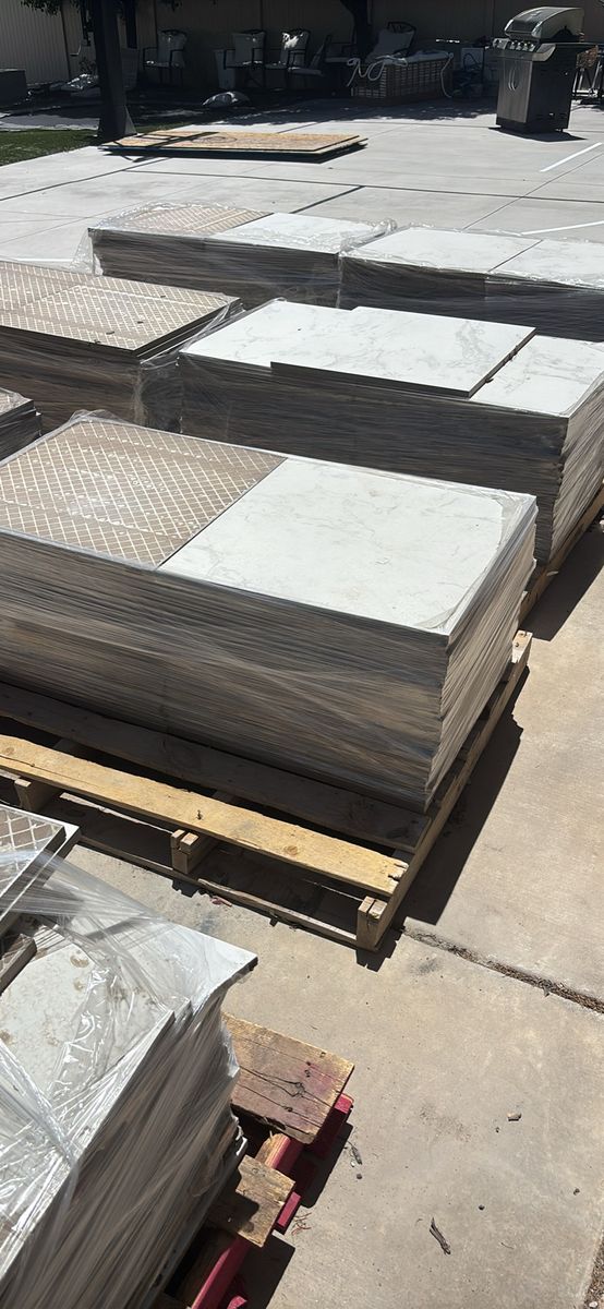 Used 24x24 White Marble Look Porcelain Pavers/Tile for Outdoor Patios