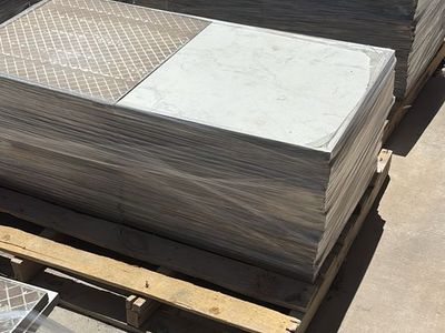 Used 24x24 White Marble Look Porcelain Pavers/Tile for Outdoor Patios