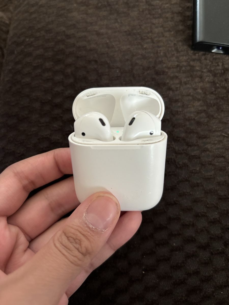 1st Gen AirPods