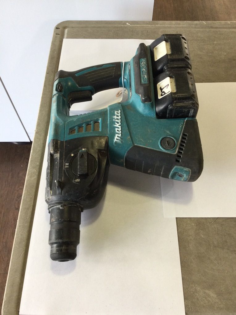 Makita 1in Rotary Hammer