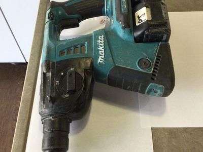 Makita 1in Rotary Hammer