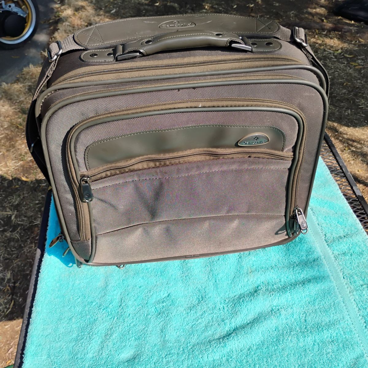 Samsonite Nexera II Carry On, Overnight or Office Bag